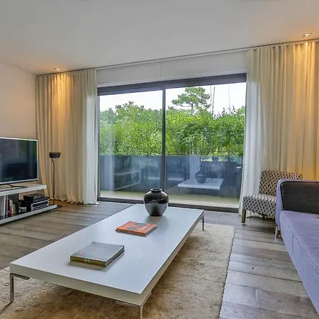 Maika Apartment *