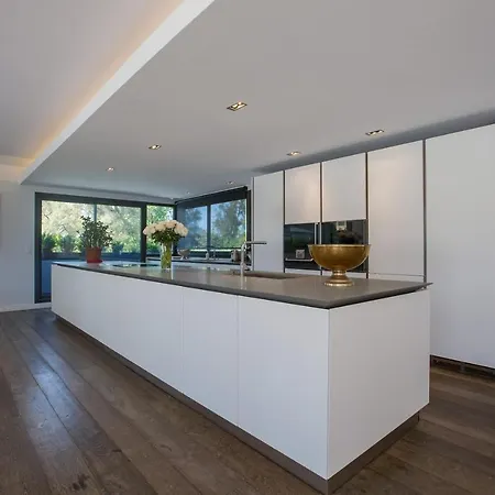 Maika Apartment